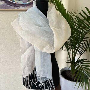 NWT 100% Linen Scarf